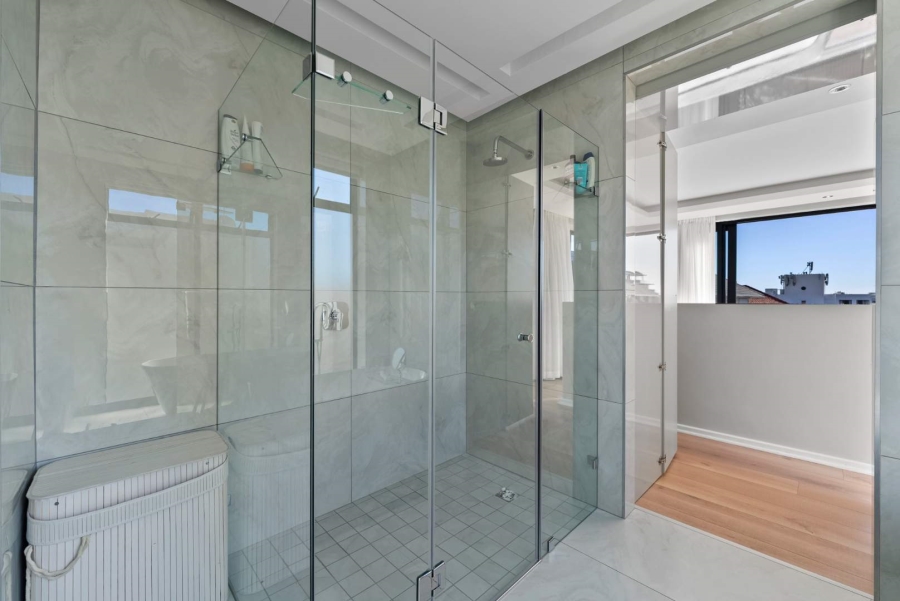 4 Bedroom Property for Sale in Bantry Bay Western Cape